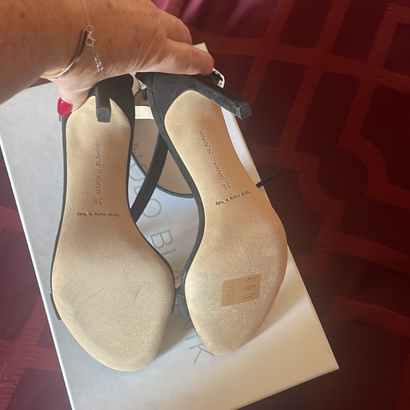 Manolo Blahnik Chaos sandal size 36. - Picture 4 of 4